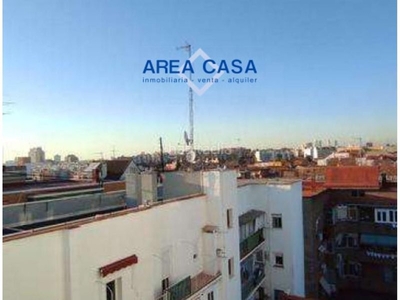 Alquiler piso con 2 habitaciones en Quintana Madrid