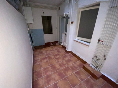 Alquiler piso con 3 habitaciones con calefacción en Barcelona