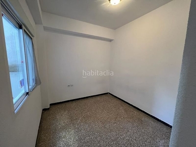 Alquiler piso con 3 habitaciones en Alquenència - Venècia Alzira