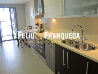 Alquiler piso con 4 habitaciones amueblado con ascensor, parking, piscina, calefacción y aire acondicionado en Sant Cugat del Vallès