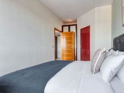 Alquiler piso en calle de la princesa 27 descubre lo mejor , con este apartamento de un dormitorio en arguelles con vistas a la ciudad desde . es muy fácil llegar y empezar a vivir en este esmeradamente apartamento amueblado de blueground con su cocina totalmente equipada en Madrid