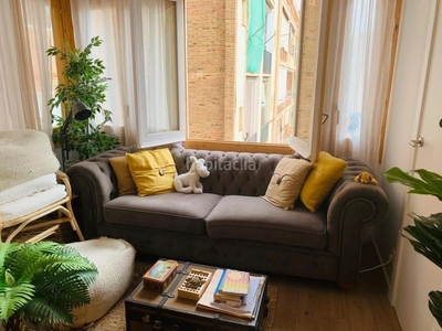 Alquiler piso increible piso reformado sin muebles en eixample en Barcelona