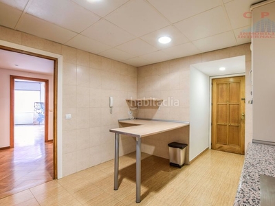 Alquiler piso magnifico y luminoso piso amueblado, de 78 m2, 2 habitaciones y terraza; próximo al metro Argüelles en Madrid