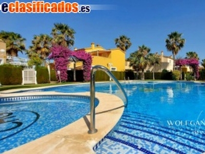 Chalet adosado en Oliva..