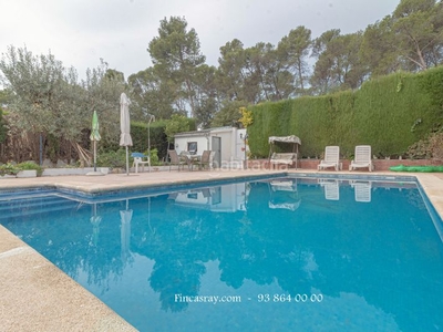 Chalet de 260 m2 con piscina!! muy buena zona en Lliçà d´Amunt