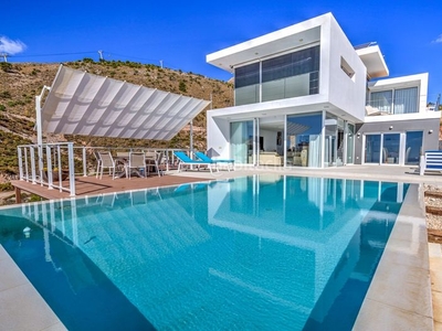 Chalet fantastica villa moderna en venta en Santangelo - benalmadena en Benalmádena