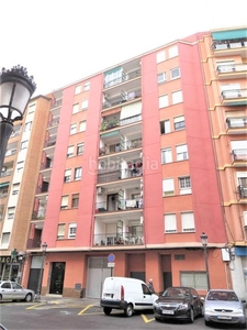 Piso con 3 habitaciones con ascensor, calefacción y aire acondicionado en Valencia
