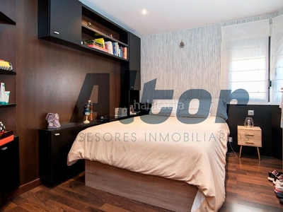 Piso en venta , con 76 m2, 2 habitaciones y 1 baños, piscina, ascensor, aire acondicionado y calefacción individual gas. en Madrid