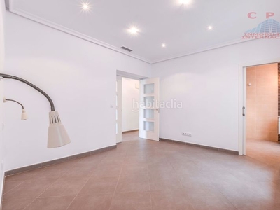 Piso estupendo y luminoso piso de 88 m2 y 1 dormitorio, próximo al intercambiador avenida de américa. en Madrid