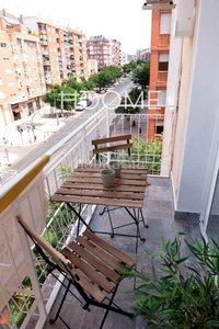 Piso marques de viana a estrenar 3 habitaciones 2 baños uno en suite. trastero, a 10 minutos del paseo de la castellana sor angela de la cruz y de plaza castilla. en Madrid