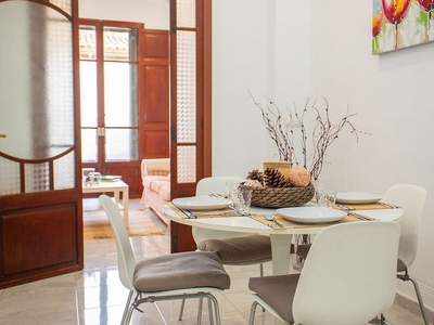 Alquiler de piso en Arxiduc - Bons Aires de 2 habitaciones con terraza y muebles
