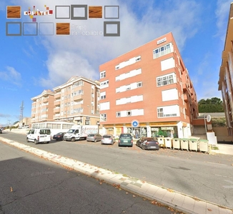 Venta de piso en calle Agustín Rodríguez Sahagún de 3 habitaciones con terraza y garaje