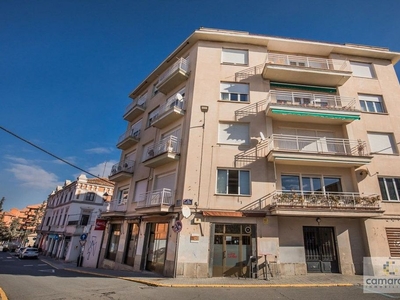Venta de piso en calle De Virreina María Dávila de 6 habitaciones con terraza y garaje