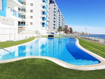 Venta de piso en calle Gran Via Km de 2 habitaciones con terraza y piscina