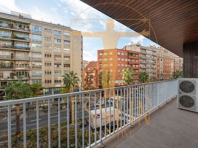 Venta de piso en El Putxet i el Farró de 4 habitaciones con terraza y balcón