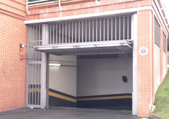 Garaje en venta en calle Mendibilbarri, Res.mendibile I, Leioa, Bilbao