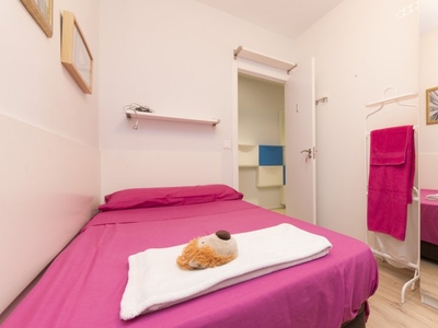 Acogedora habitación en alquiler en apartamento de 4 dormitorios en Getafe, Madrid