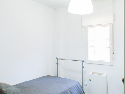 Alquilar una habitación en un apartamento de 4 dormitorios en Getafe, Madrid
