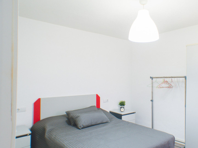 Amplia habitación en apartamento de 4 dormitorios en Getafe, Madrid