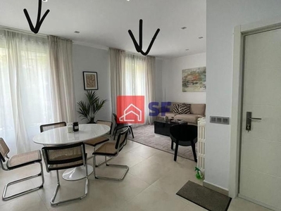 Apartamento de alquiler en De Narváez, Goya