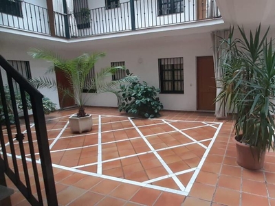 Apartamento de alquiler en Pureza, Triana Casco Antiguo