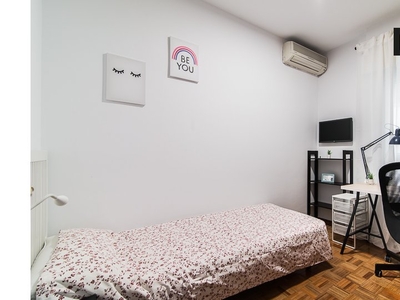 Bonita habitación en alquiler en apartamento de 5 dormitorios, Salamanca, Madrid