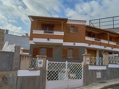 Casa adosada en venta en Altavista - Don Zoilo