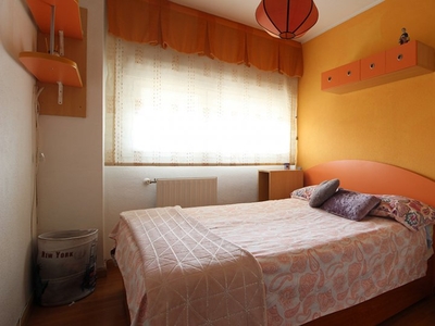 Habitación doble en alquiler, apartamento de 4 dormitorios, Usera, Madrid