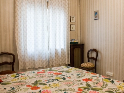 Habitación en el apartamento de 4 dormitorios en L’Esquerra de l’Eixample