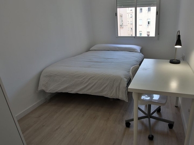 Se alquila habitación, moderno apartamento de 3 dormitorios, Algirós, Valencia