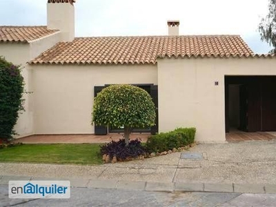 Casa adosada de alquiler en Los Almendros Golf