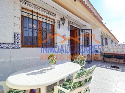 Casa adosada en venta en Los Alcázares