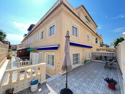 Casa adosada en venta en Torrevieja