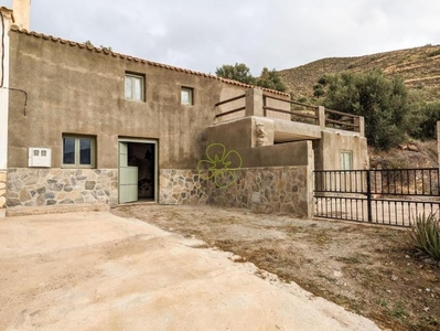 Casa con terreno en Arboleas