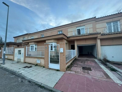 Casa en Calle Cueva de Montesinos, Nambroca