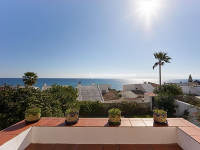 Casa independiente en venta en Playa Bahía Dorada, Estepona