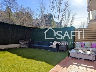 ESPECTACULAR PLANTA BAJA CON JARDIN Y PISCINA COMUNITARIA TOCANDO EL PARQUE DE LA COLLSEROLA