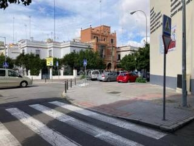 Piso de tres habitaciones Calle Rico Cejudo 17, Nervión, Sevilla