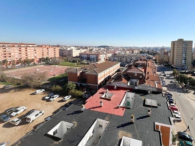 Venta de piso con terraza en San Fernando-Estación (Badajoz), San Fernando