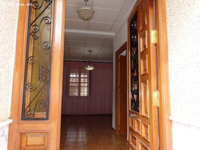 Casa pareada en planta baja situada en Barriada de Santiago - Miranda -
