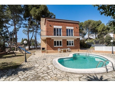 CASA CON PISCINA EN FONTPINEDA