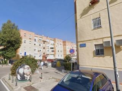 Piso de tres habitaciones 79 m², Pino Montano, Sevilla
