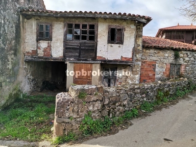 Casa de pueblo en venta en Candamo