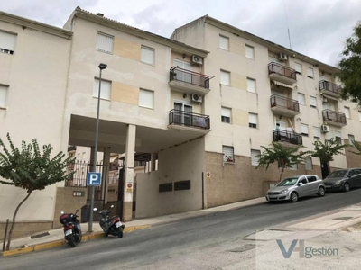 Venta Piso Ubrique. Piso de tres habitaciones Planta baja con terraza