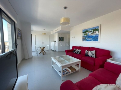 Apartamento con 3 habitaciones amueblado con parking, piscina, calefacción y aire acondicionado en Oliva