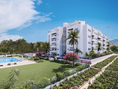 Apartamento con 3 habitaciones con ascensor, parking, piscina y vistas al mar en Algarrobo Costa