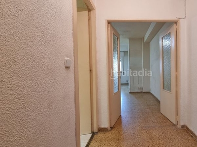 Apartamento en calle de santa susana 26 apartamento con ascensor y calefacción en Madrid