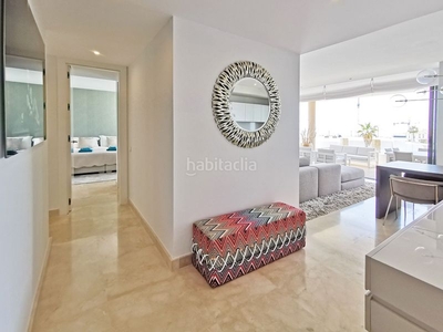 Apartamento espectacular apartamento en cabopino llave en mano con preciosas vistas al mar en Marbella