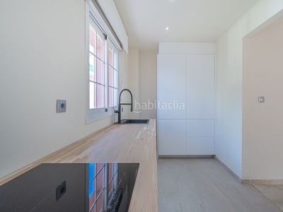 Apartamento fabuloso apartamento recién renovado con todos los servicios a su alcance en river garden, nueva andalucía en Marbella