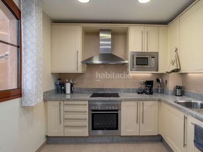 Apartamento piso en planta media en venta en benahavis en Benahavís